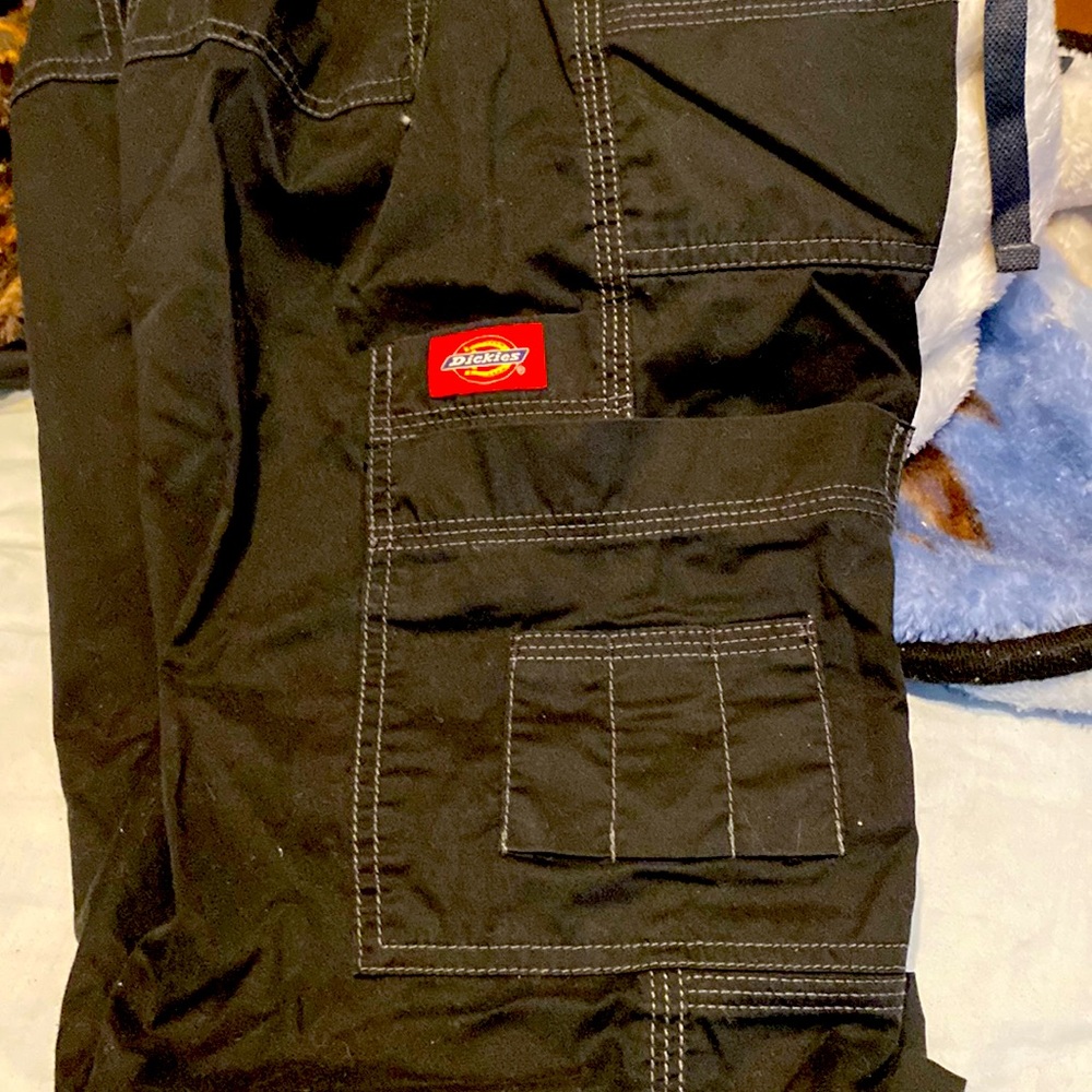 One pair of Dickies XS petite scrubs.Blk. Style # 857455P